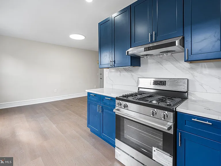 775 S 8th St #2R — Photo 4