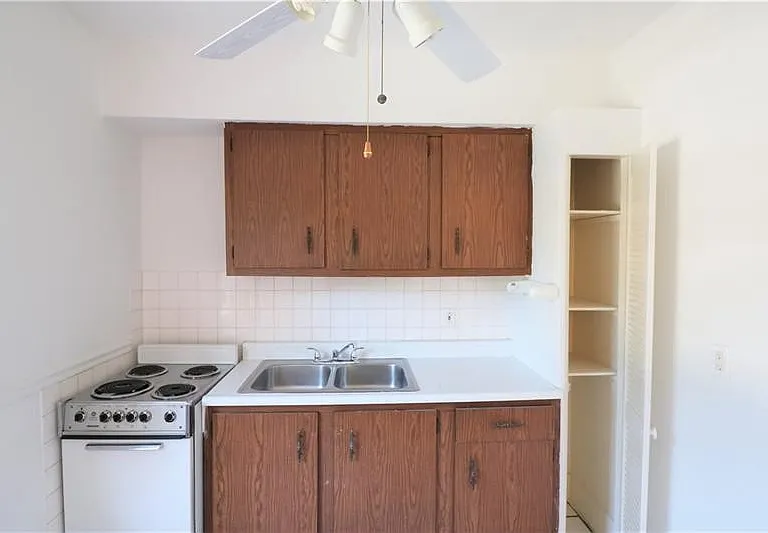 193 Castle Shannon Blvd #2 — Photo 6