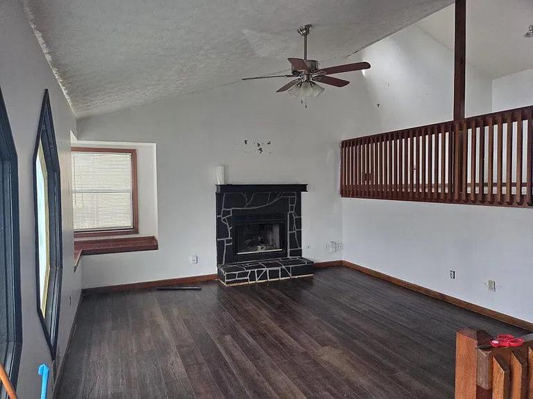 5625 Princeton Oaks Dr — Photo 3