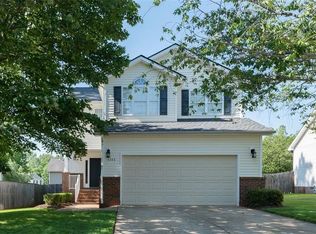 1204 Fieldstone Dr, Mebane, NC 27302