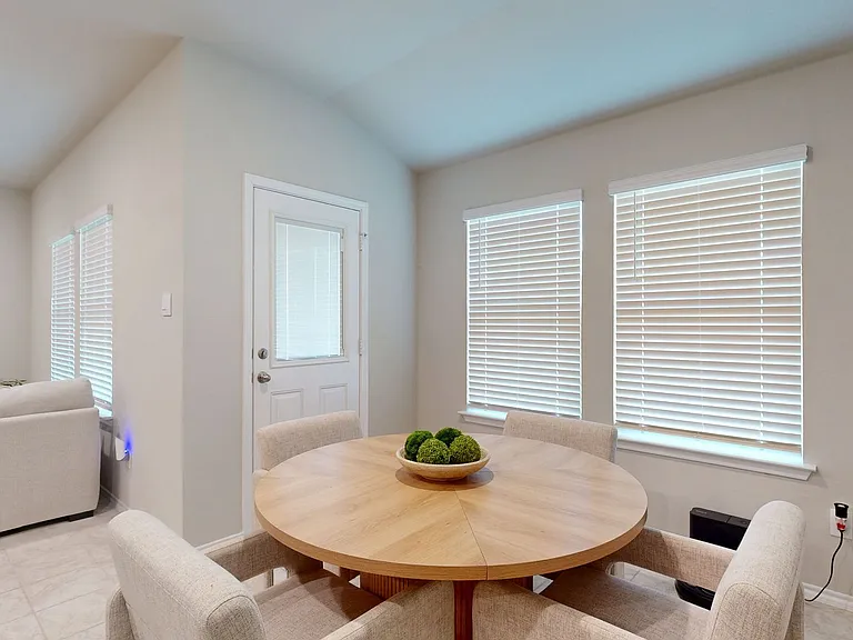 1212 Rolling Thunder Dr — Photo 24