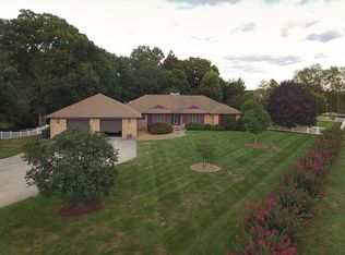 16138 N Leprechaun Ln, Effingham, IL 62401