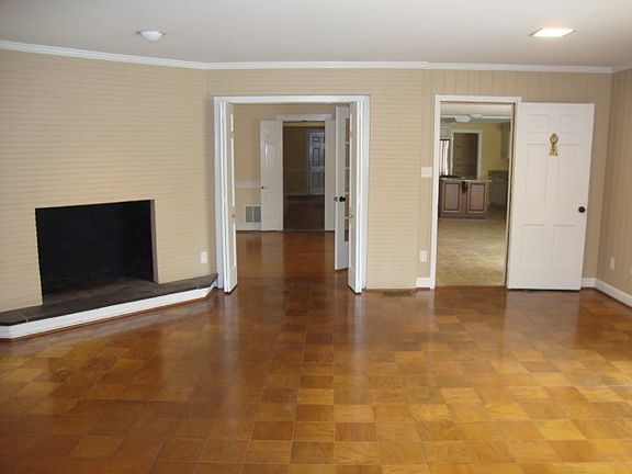 5th image of 1027 Glendalyn Cir