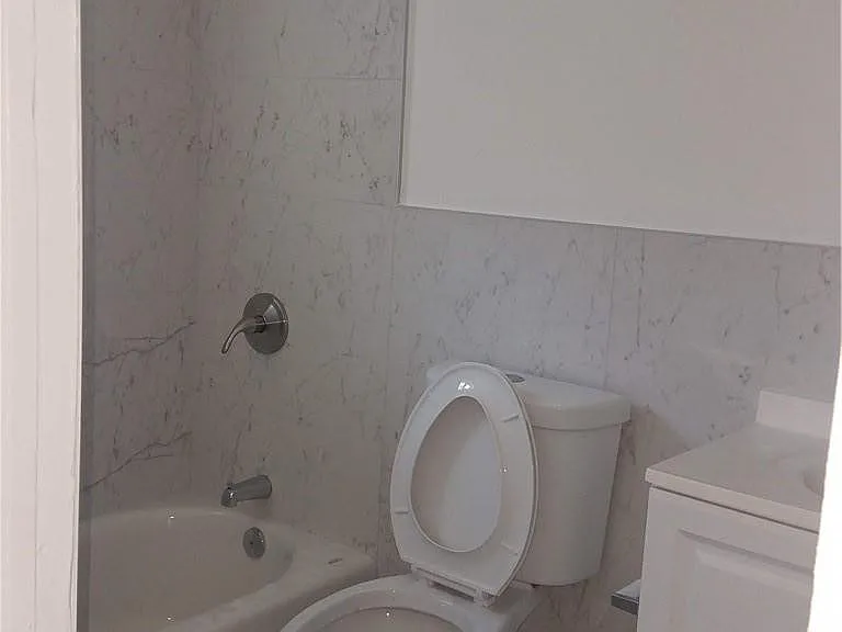 1826 Johnson St #1834 — Photo 9