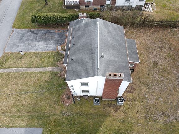 2nd image of 304 Plymouth St
