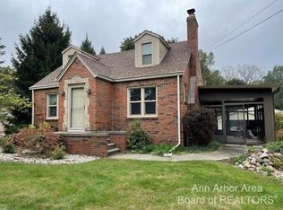 20132 Sumpter Rd, Belleville, MI 48111