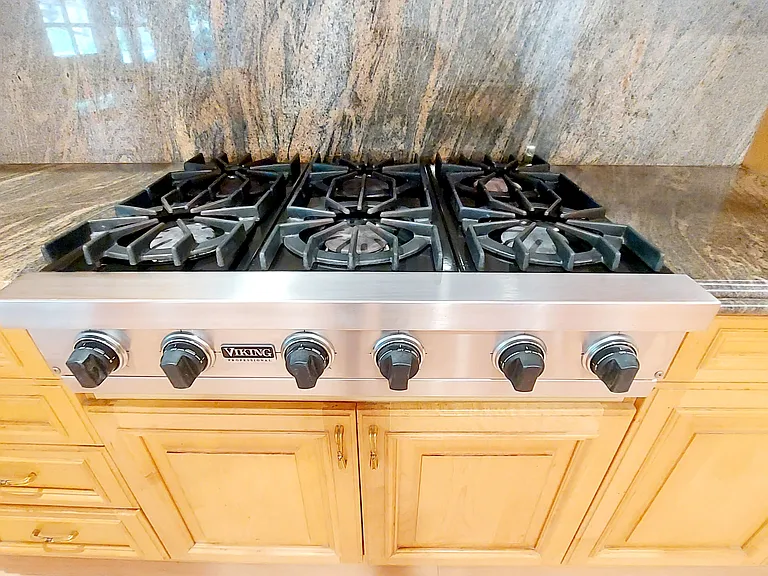 16545 Park Lane Cir — Photo 17