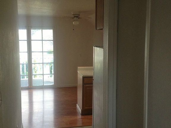 4th image of 923 N Tower Ave #A/b