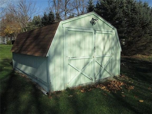 Included Shed with electricity!