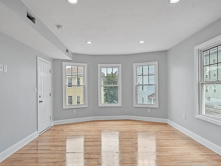 79 Gage St #3 — Photo 8