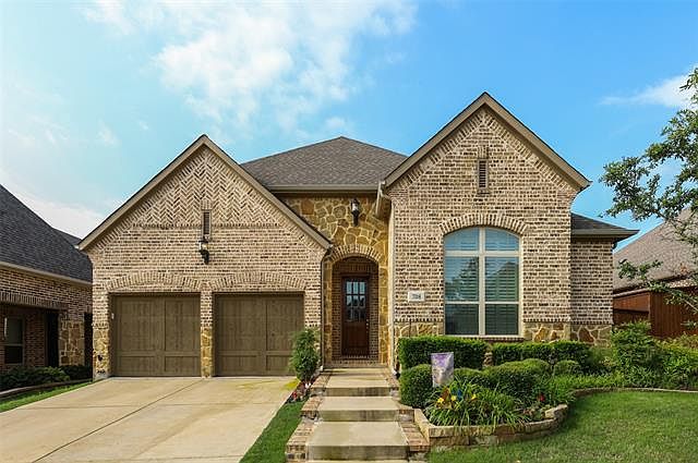 1st image of 708 Petunia Dr