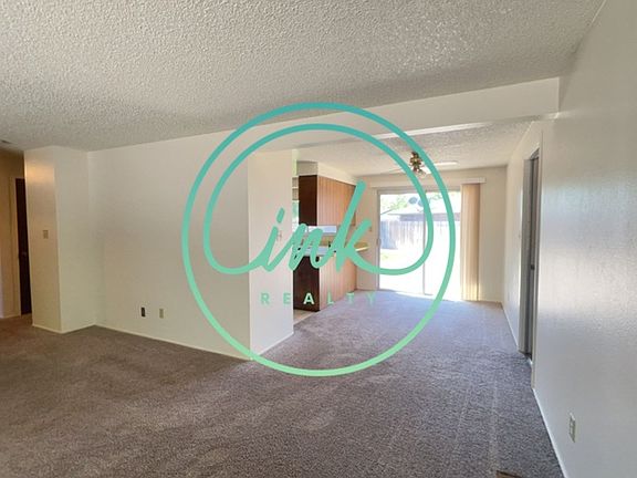 3rd image of 829 Travis Dr