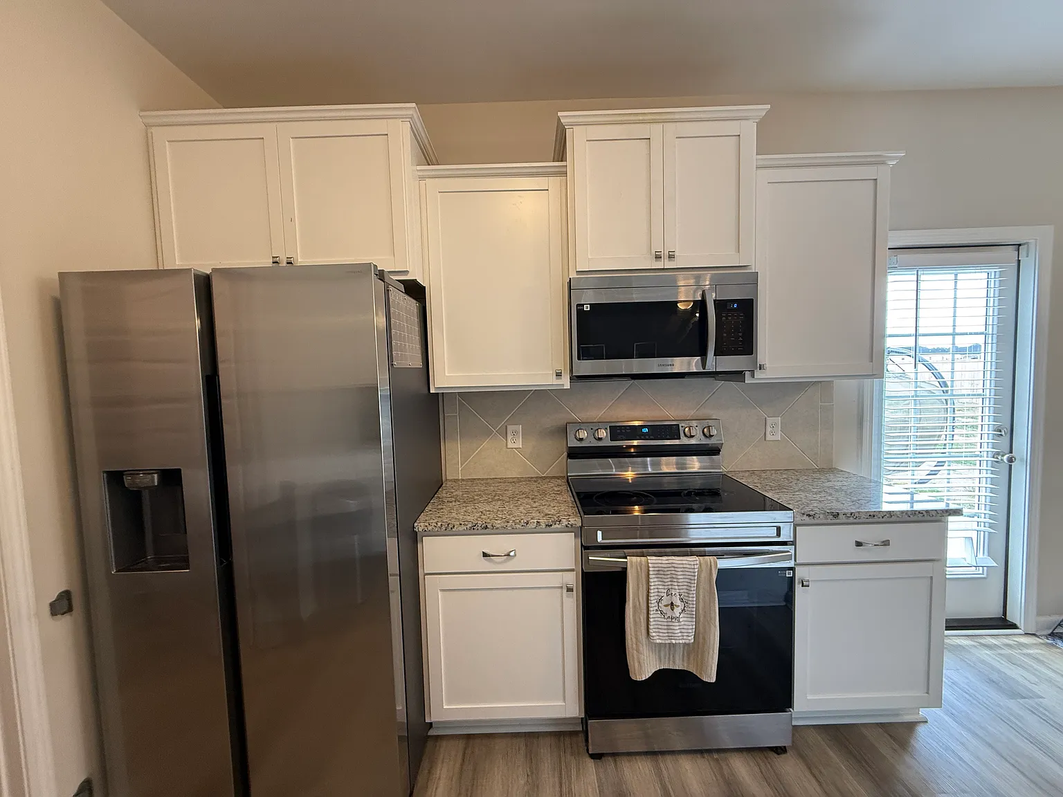 4 bed, 1750 sqft, $2,000 — Photo 3