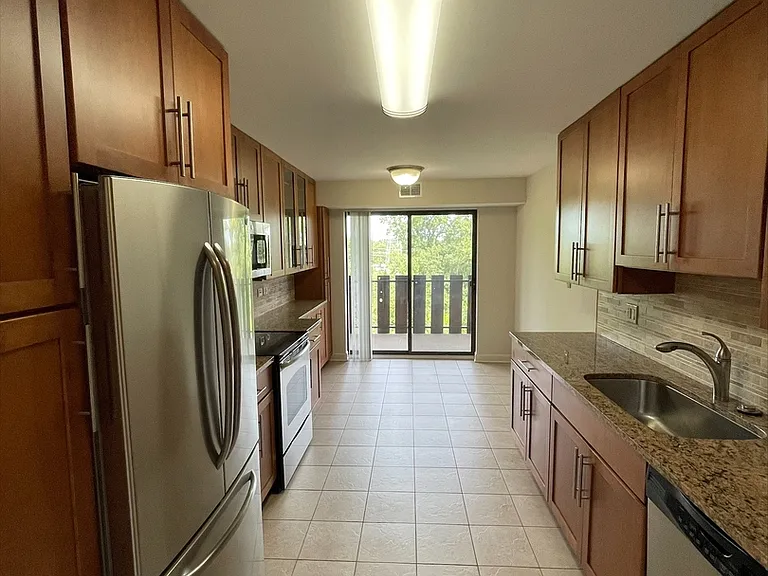 1655 Lake Cook Rd #343 — Photo 8