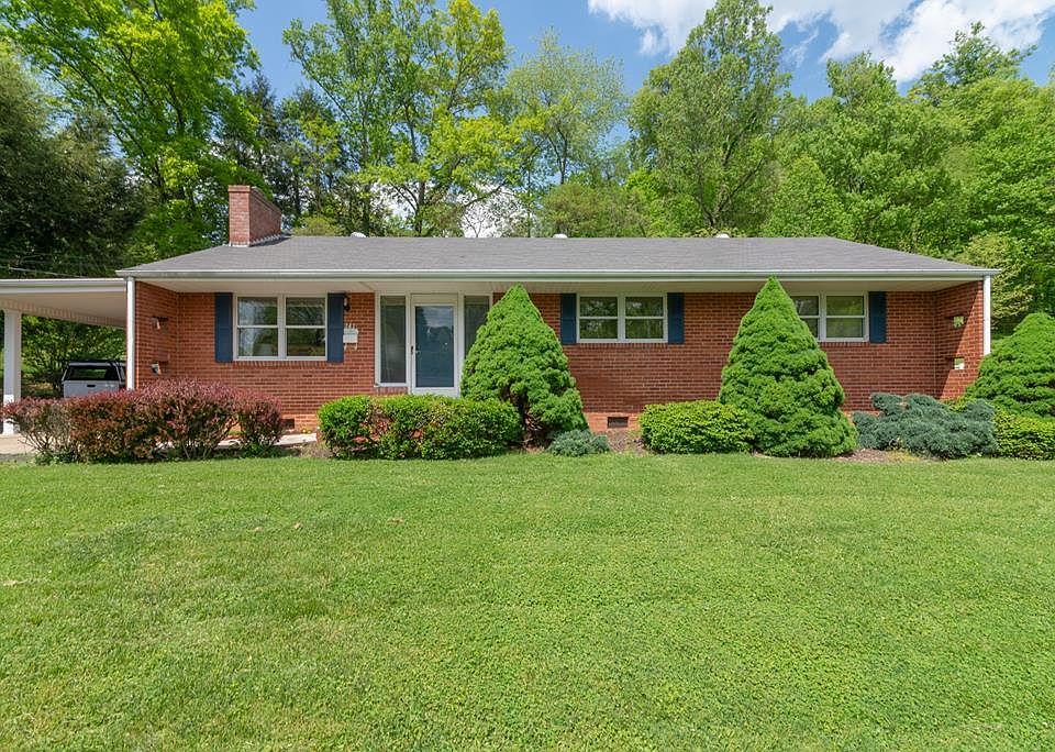 1st image of 740 Valley Dr