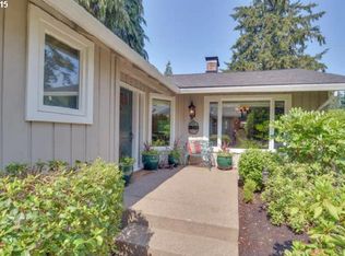 17469 Kelok Rd, Lake Oswego, OR 97034