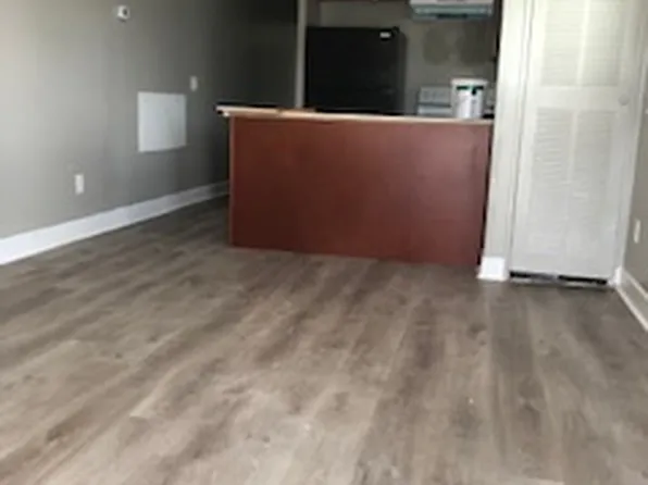 4921 Eastview Dr, New Orleans, LA 70126