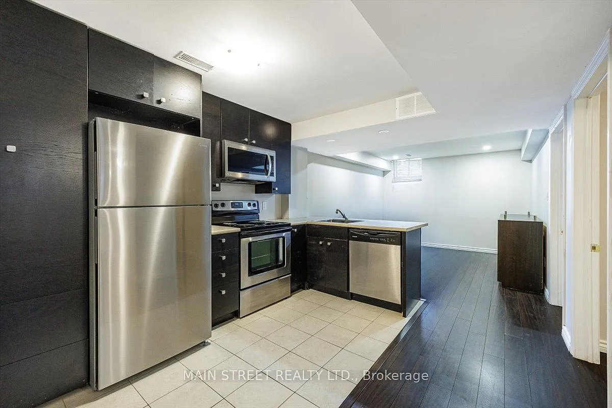 2 bed, $2,000 — Photo 4