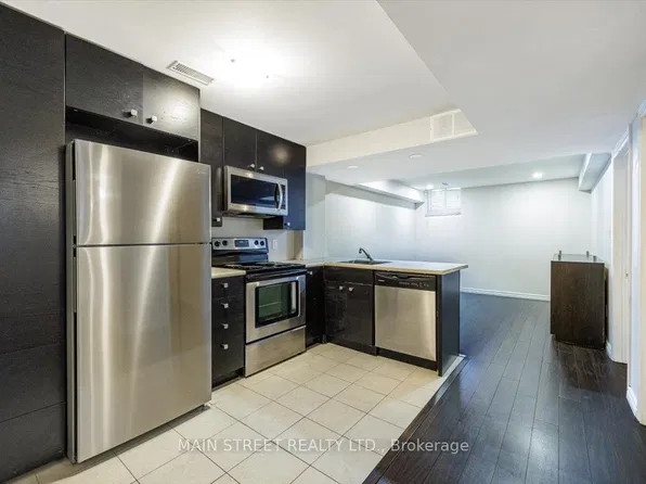 10 Usherwood St #Basement, Aurora, ON L4G 7W6