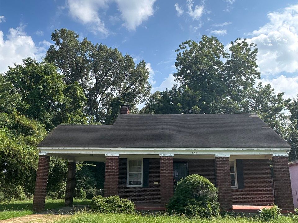 1st image of 123 S Parkway E