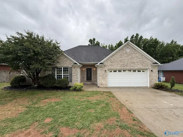 606 Sherry St NE, Hartselle, AL 35640