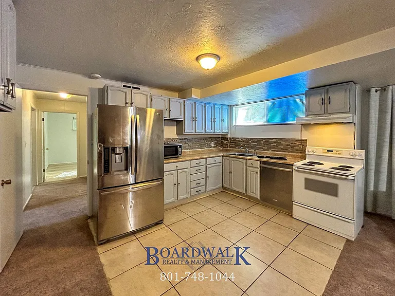 1528 E 8640 S — Photo 8