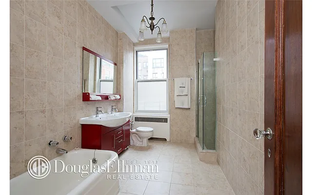 Sold by Douglas Elliman | media 18