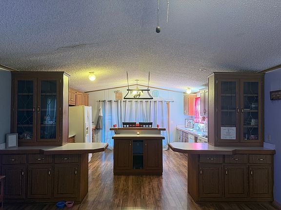 3rd image of 800 W Davis Ave #37