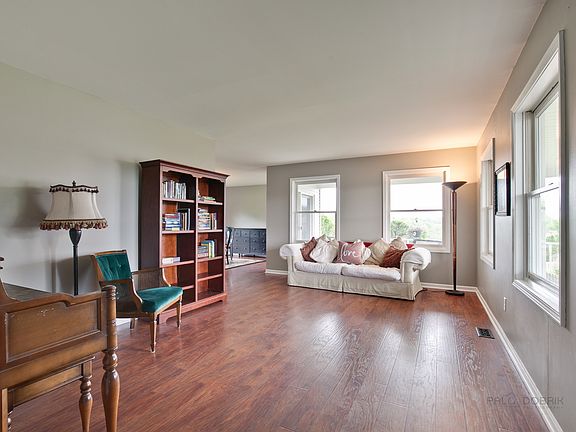 4th image of 354 Sequoia Ct