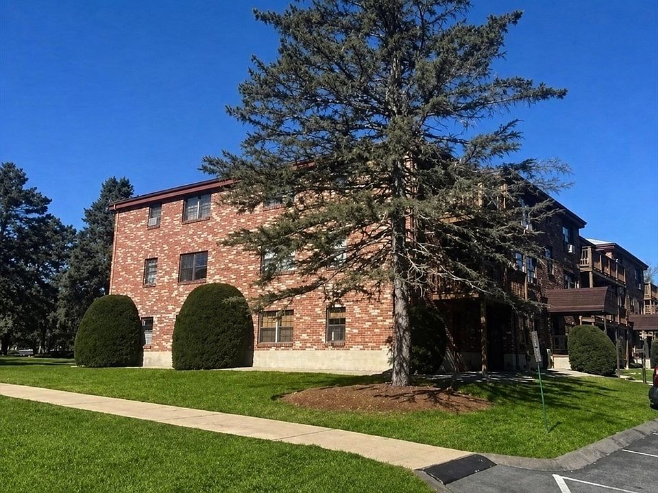 1st image of 14-14C Mayberry Dr #1