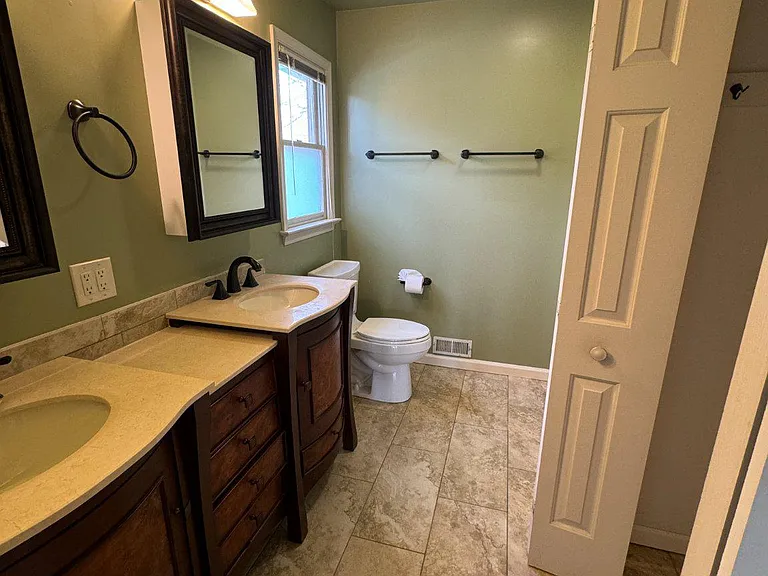 1115 Aquia Dr — Photo 6