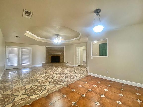 4th image of 2415 93rd St