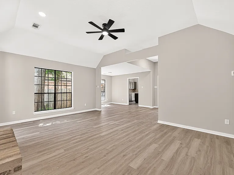 4906 Pleasure Lake Ln — Photo 12