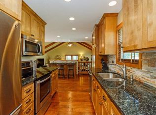 1934 Edgewater Ave, Arden Hills, MN 55112