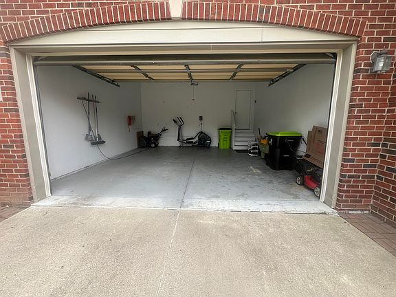 5th image of 24668 Thatcher Dr