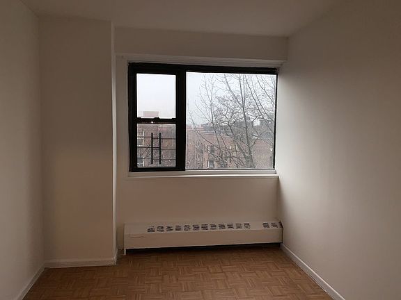 4th image of 8360 118th St APT 8A