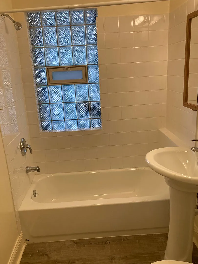 Division Apartments, LLC — Photo 4