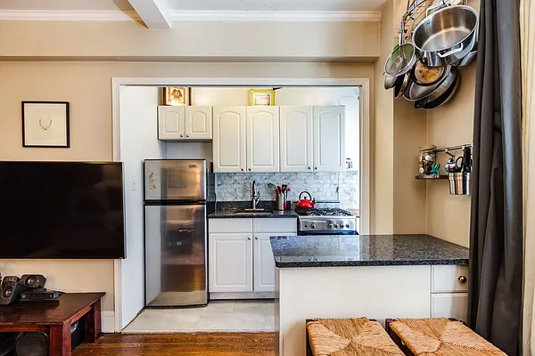 Sold by Compass | media 9