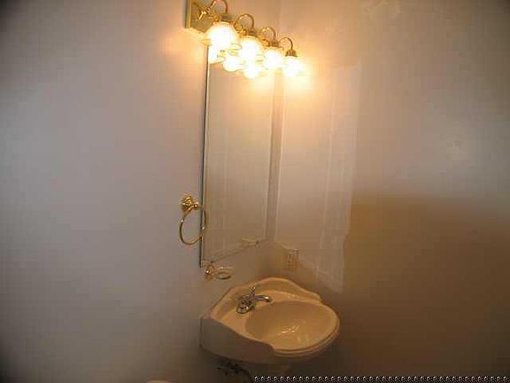 4th image of 4025 N Eagle Cove Ct