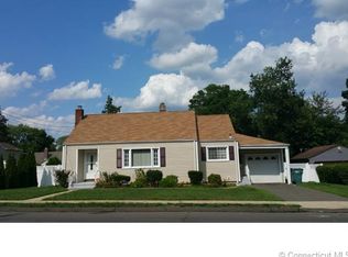 51 Ridge Rd, Hamden, CT 06517