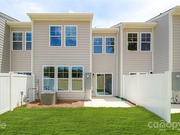 2nd image of 742 Little Blue Stem Dr