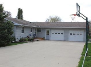 131 Clark Rd, Clear Lake, IA 50428