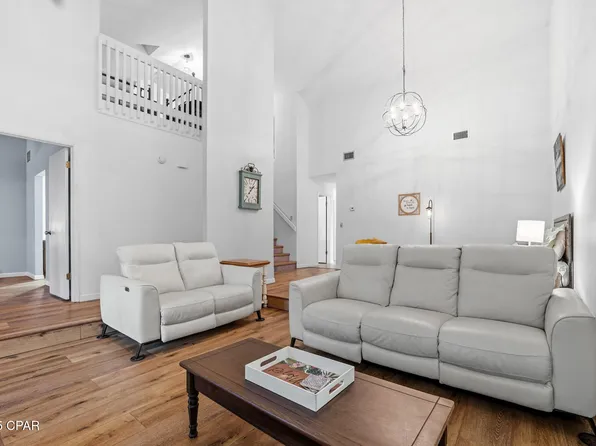 8520 N Lagoon Dr, Panama City Beach, FL 32408