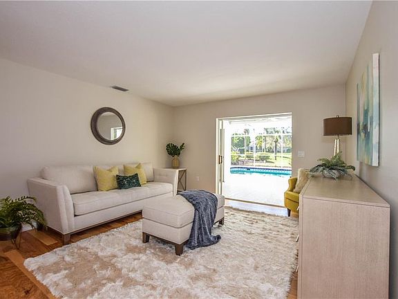 3rd image of 1121 Covey Cir