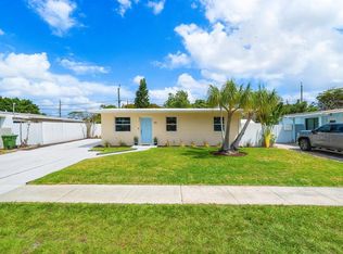 58 Tortuga Rd, Palm Springs, FL 33461