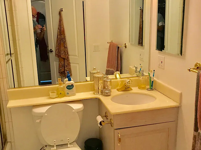 8349 Blackburn Ave #302 — Photo 187