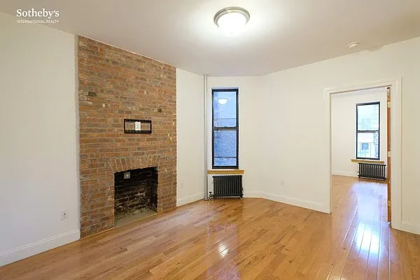 Rented by Sotheby's International Realty | media 10