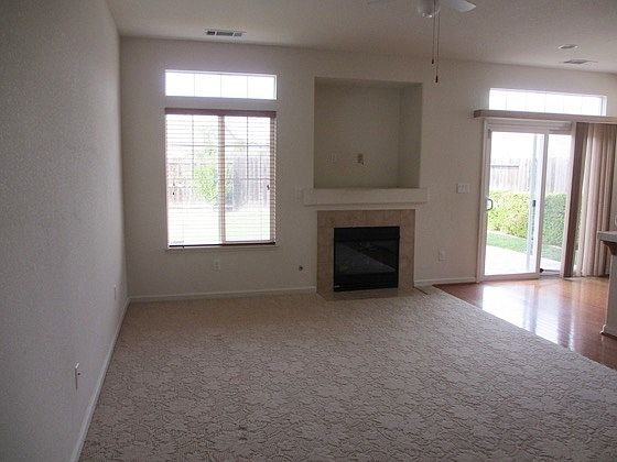 3rd image of 4315 Melody Ln