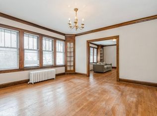 2770 Prairie Ave #2, Evanston, IL 60201