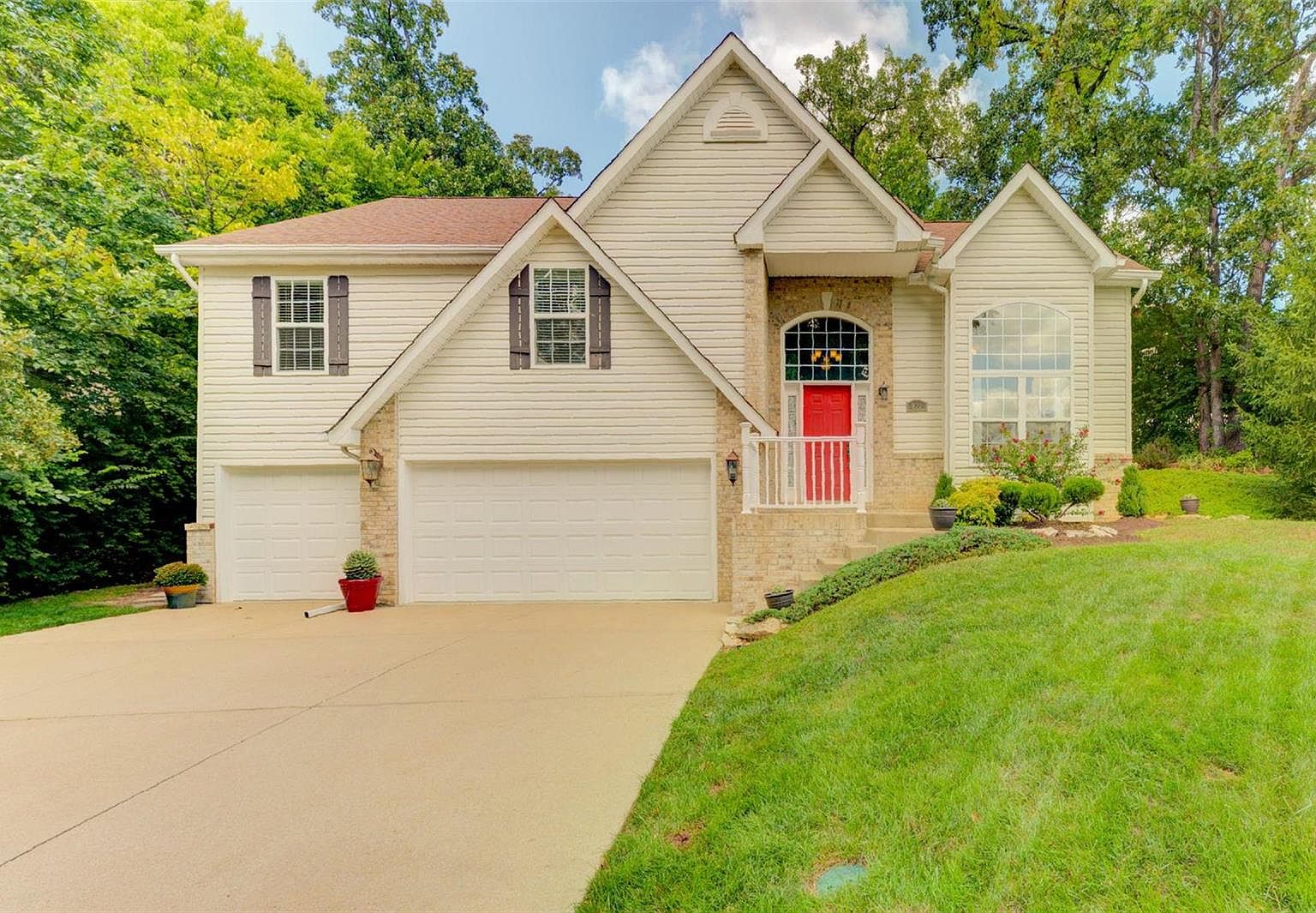822 Edgewood Dr, Lake Saint Louis, MO 63367 Zillow